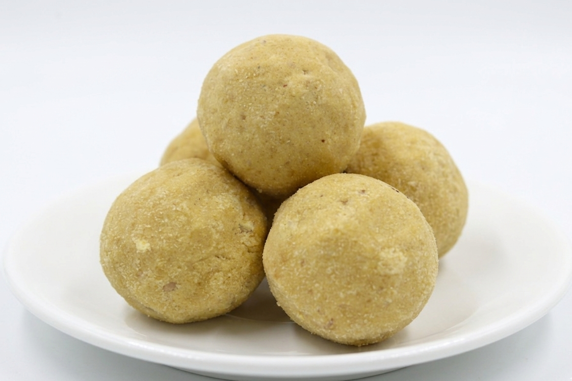 Pasiparuppu Ladoo