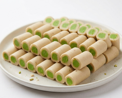 Kaju Pista Roll