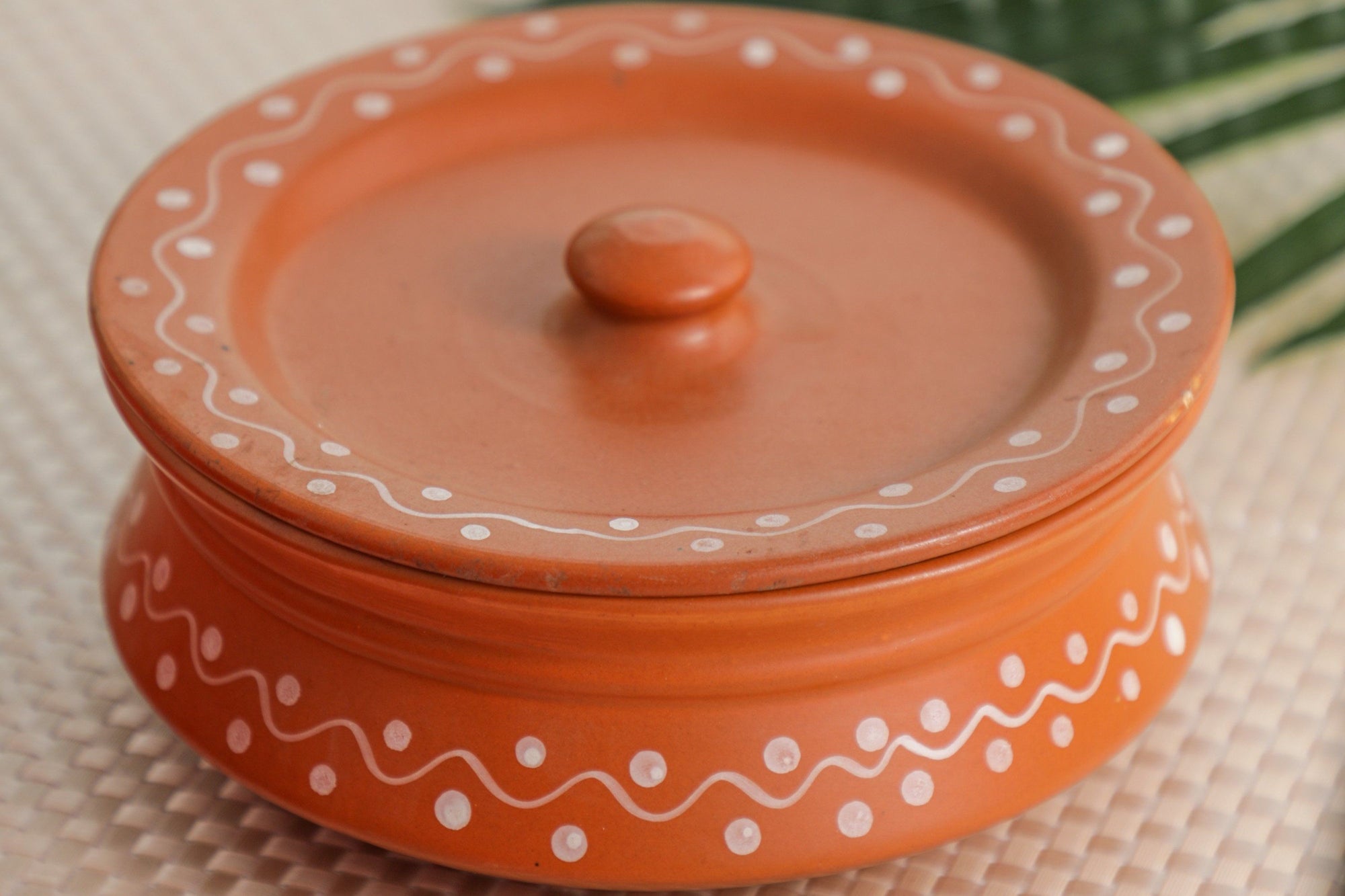 Traditional vessels (Manpanai) – Radhassweets